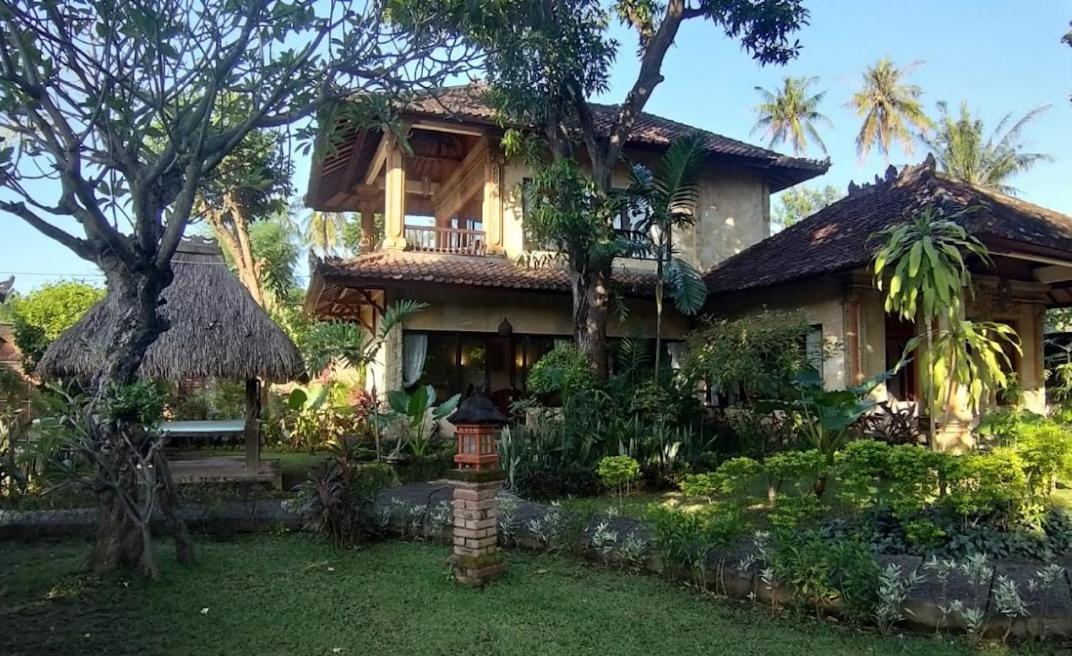 Rambutan Hotel Lovina  Exterior photo